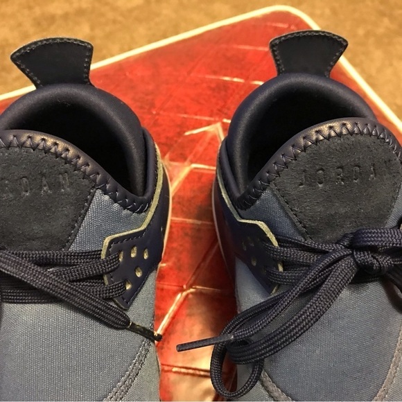 JORDAN NIKE FLY 89 BG Blue Basketball Trainers AA4039 010 size 7Y - Picture 7 of 9